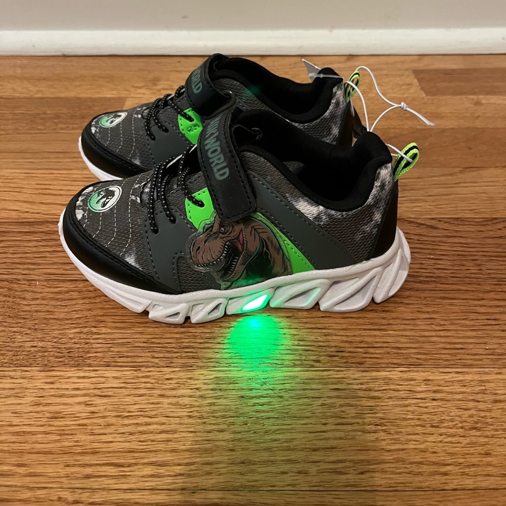 Brand NEW! Light Up Dino Shoes 🦖